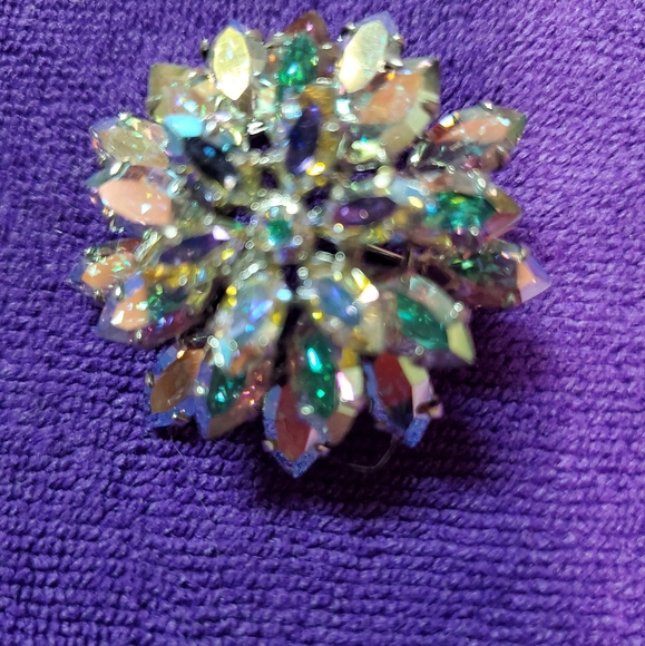 Vintage Beautiful Brooch - Picture 2 of 6